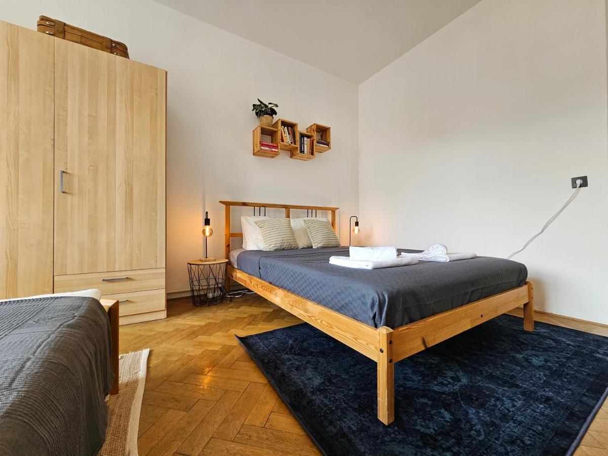 Stone Square Apartment Bratislava Eksteriør billede